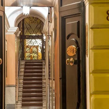 Hotel At The Spanish Steps View 2*