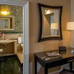 At The Spanish Steps View Hotel