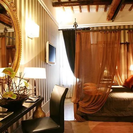 The View At The Spanish Steps 5* Róma