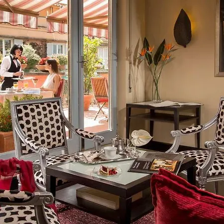 At The Spanish Steps View Hotel Rzym