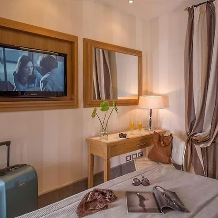 Hotel At The Spanish Steps View Rzym