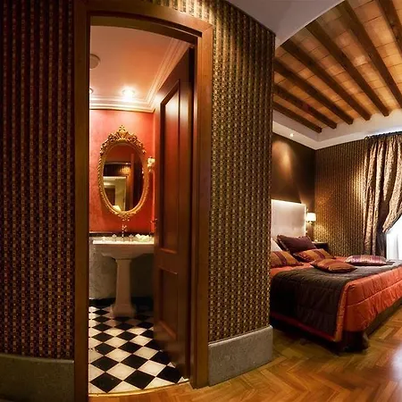 At The Spanish Steps View Hotel Rzym