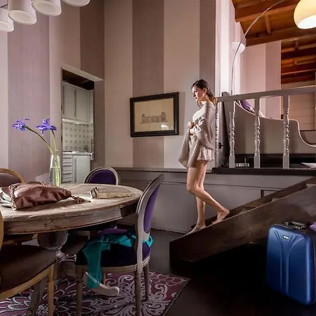 At The Spanish Steps View Hotel