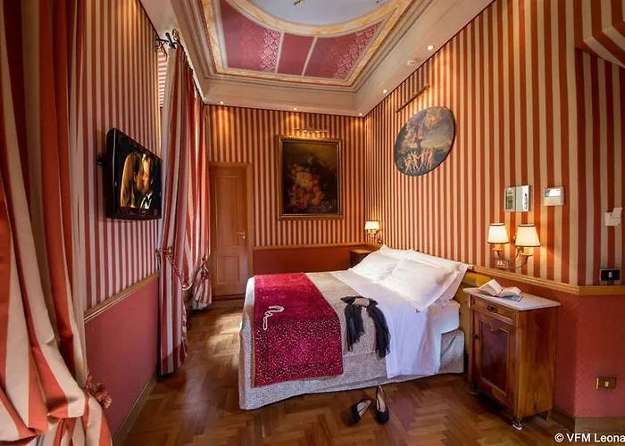 At The Spanish Steps View Róma