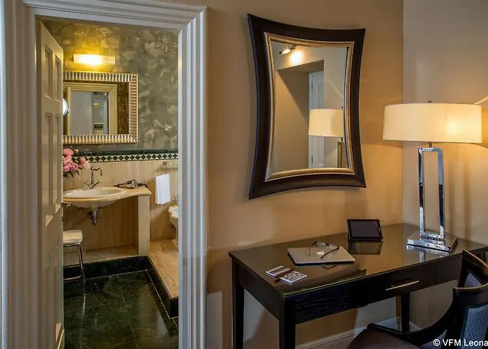 At The Spanish Steps View Szálloda