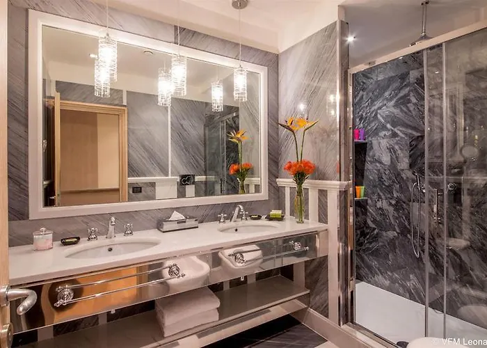 At The Spanish Steps View Рим