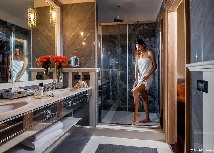 Отель At The Spanish Steps View Рим