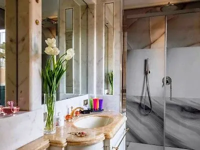 Отель At The Spanish Steps View 2*