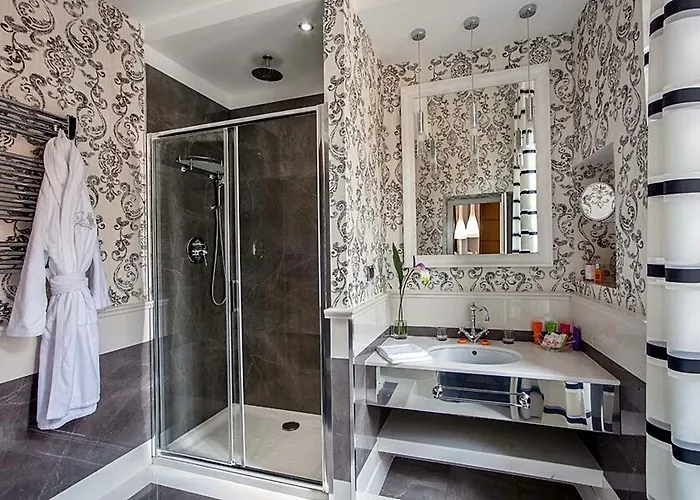 At The Spanish Steps View Рим